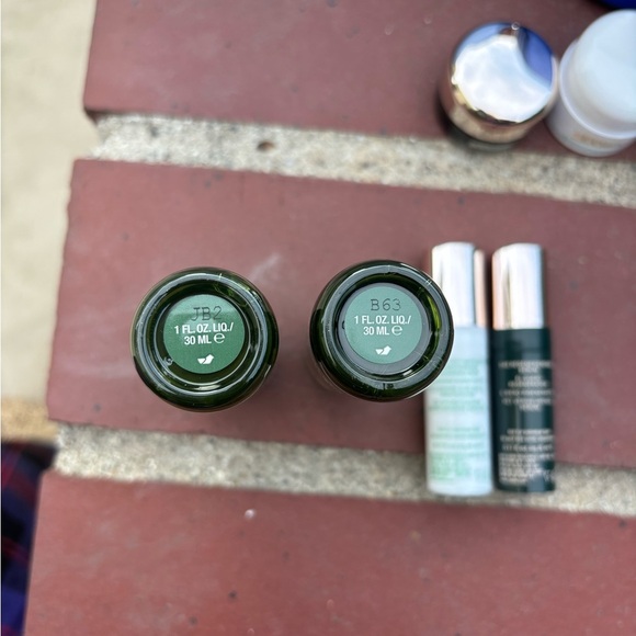 La Mer Skincare Set with Blue Cosmetic Bags - Picture 3 of 10